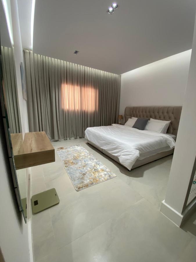 Dh - Studio, Self-entry *